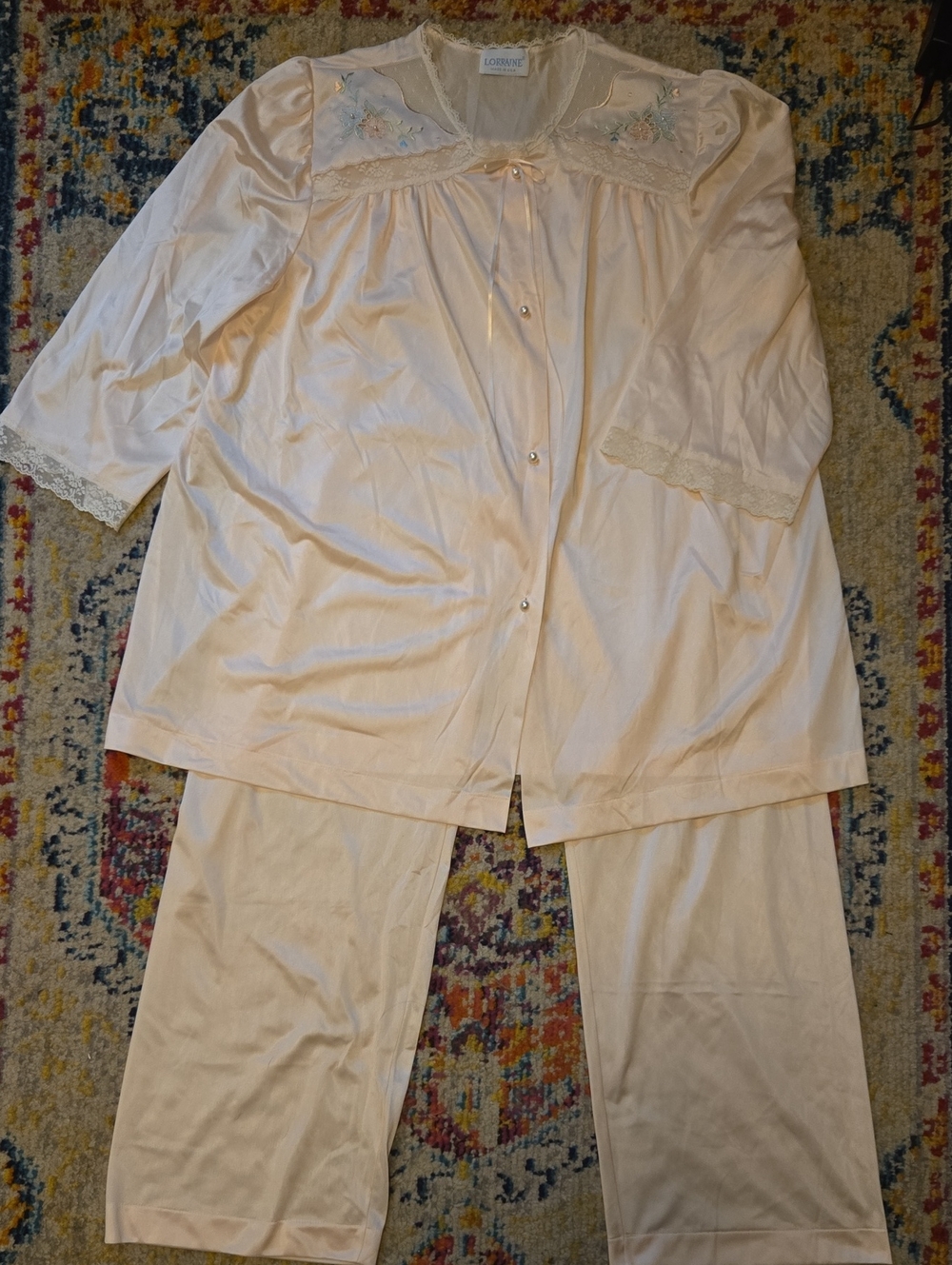 Vintage Lorraine Pajama Set Size M Peach Nylon Lace Embroidered 2 Pc PJs